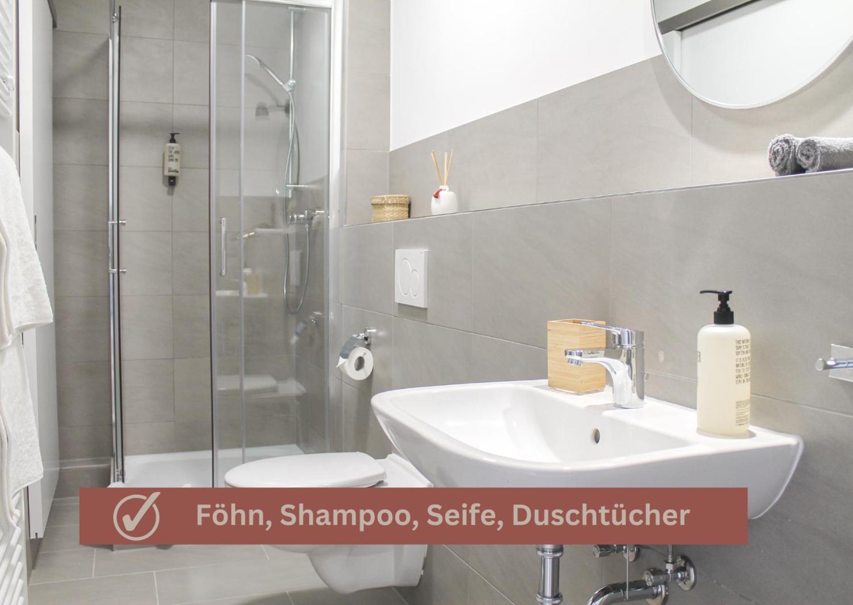 African-Style Apartment - Stadtnah, Parkplatz, E-Ladestation Fuer Auto & Fahrraeder, Gitterbox Fuer Fahrraeder, Fitnessstudio Koblenz  Exterior photo